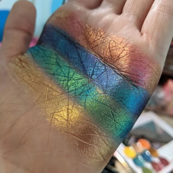 Fantasy Cosmetica Bard eyeshadow palette - Picture 5 of 5